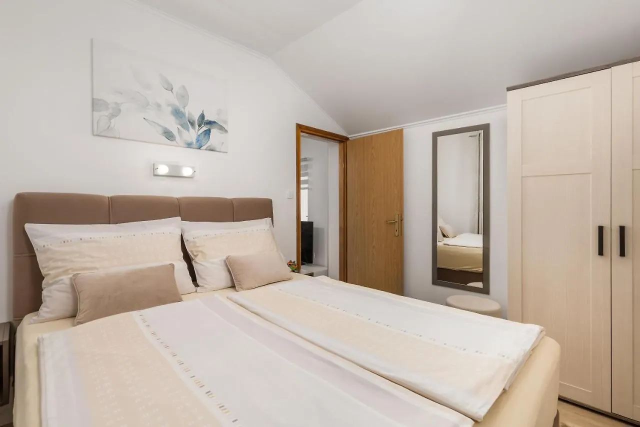 ***  Guest House Deskovic Moscenicka Draga Croatia