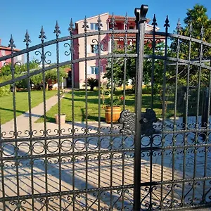 https://apartment-volme.pula-hotels.org